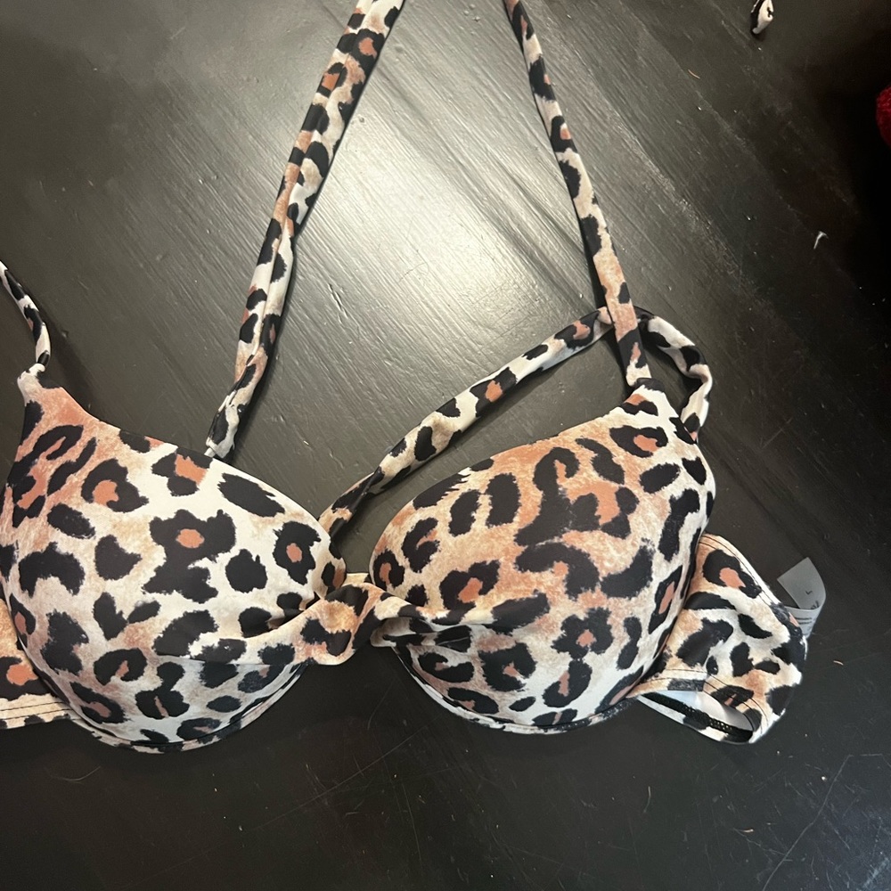 Women’s large padded swim top